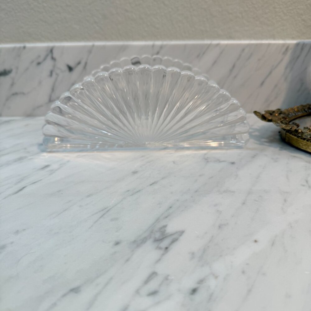 Vintage Clear Acrylic Lucite Transparent Tissue Box Holder – Footed Fan Shape, - Picture 5 of 11
